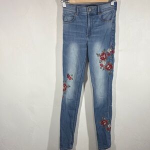 Express Embroidered Blue Jeans with Red Floral Design size 00